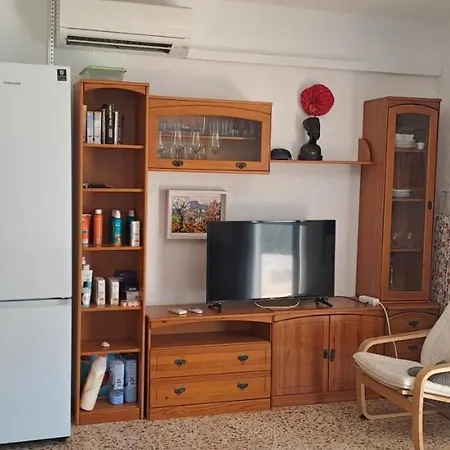 Cosy Flat With A Large Terrace Facing The Sea