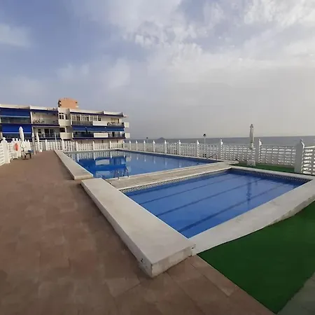 Apartamento Cosy Flat With A Large Terrace Facing The Sea *