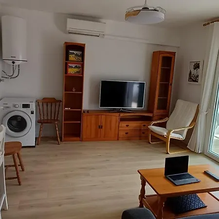 Cosy Flat With A Large Terrace Facing The Sea Apartment