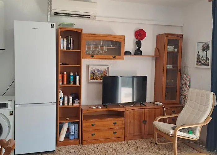 Cosy Flat With A Large Terrace Facing The Sea